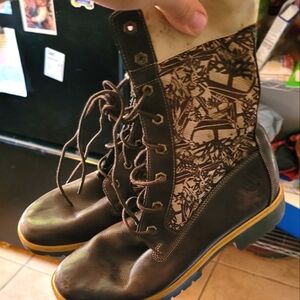 men's or women's Timberland Boots sixe 8.5 Mens
